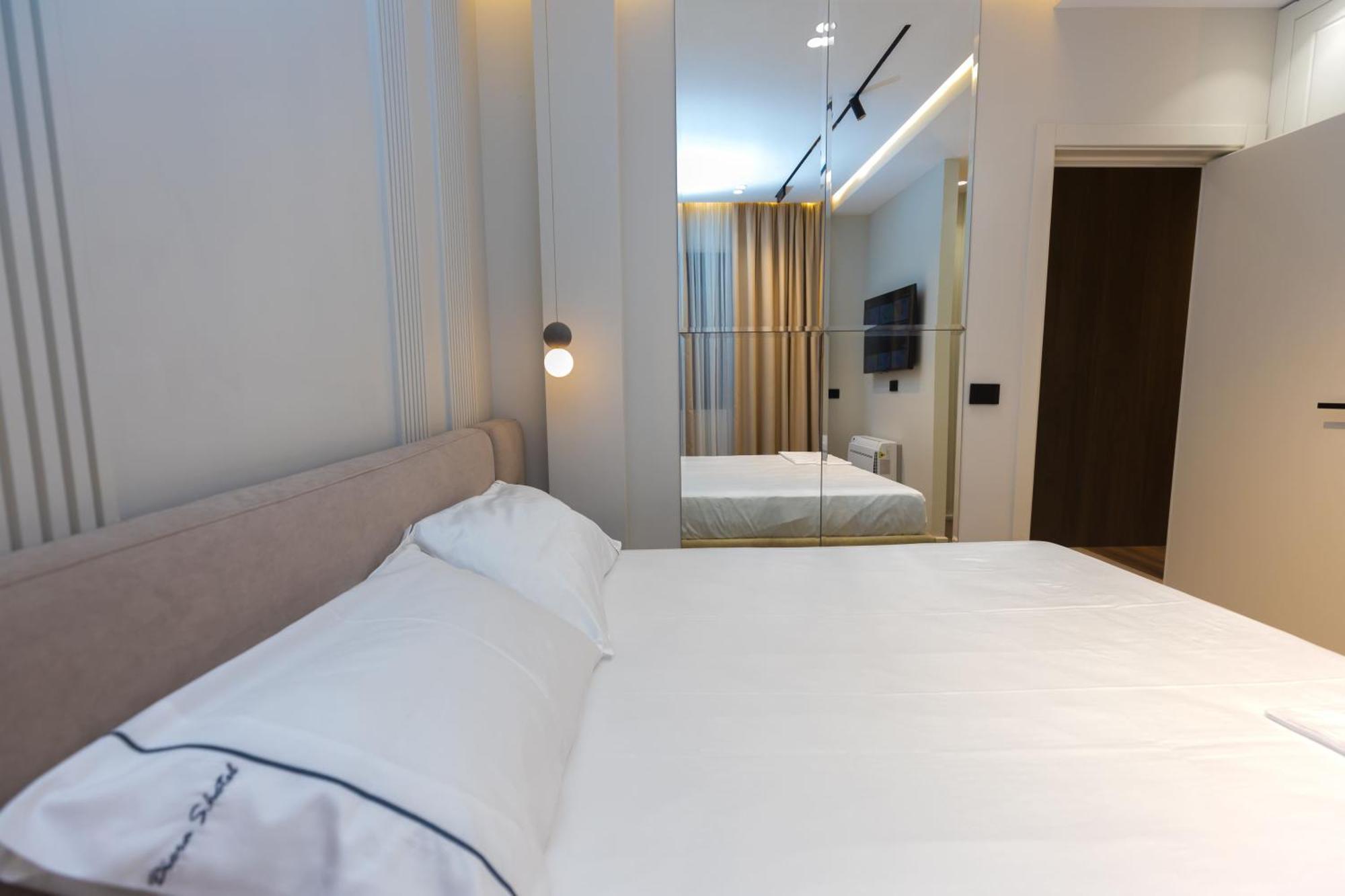 Diora'S Hotel And Apartments Vlora Kültér fotó