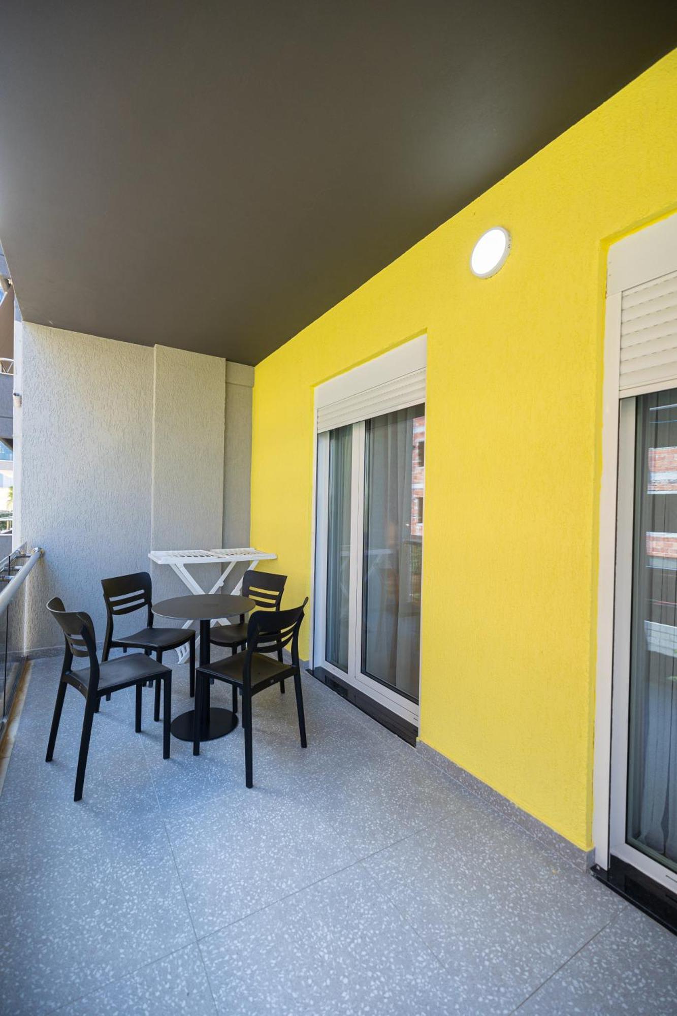 Diora'S Hotel And Apartments Vlora Kültér fotó