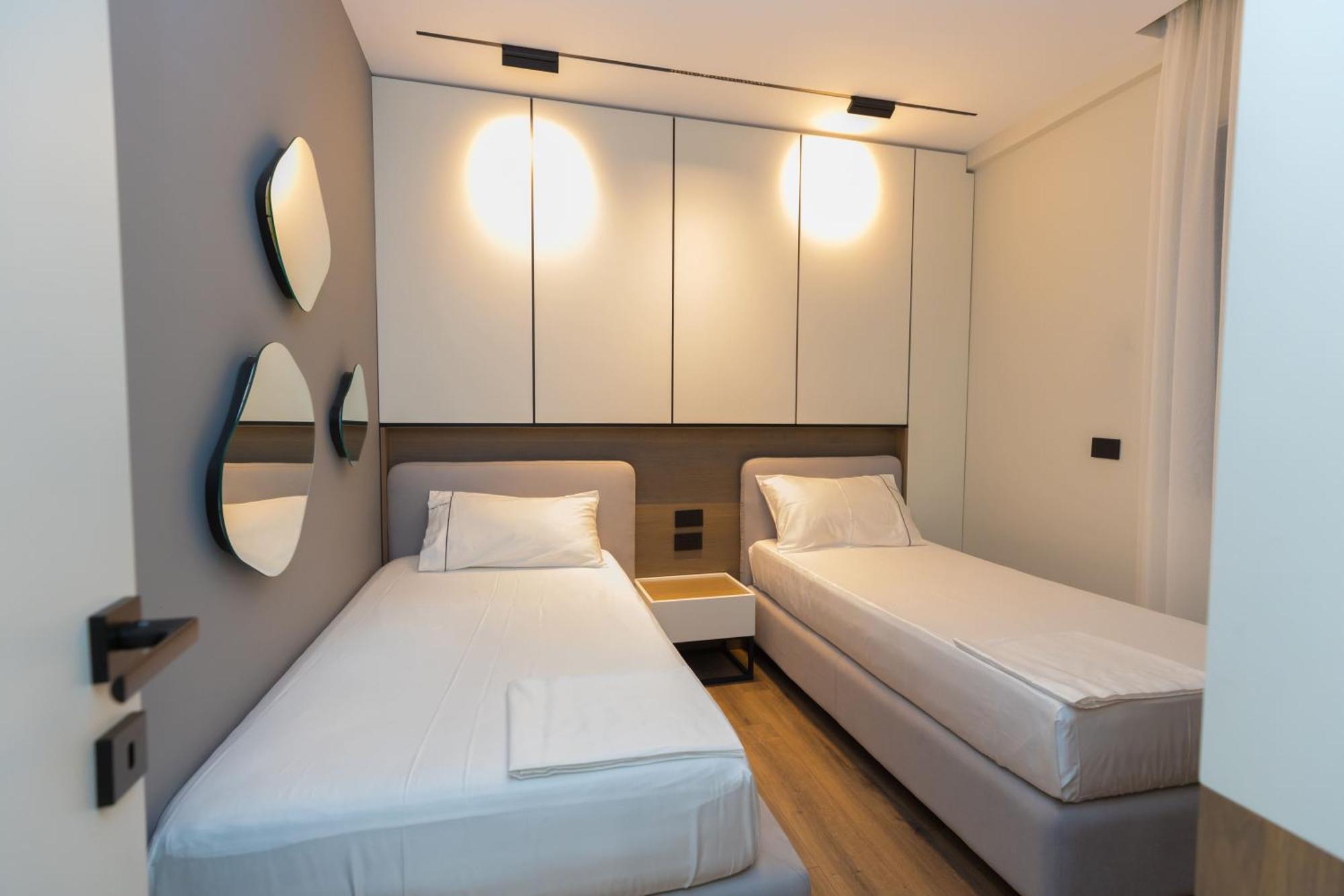 Diora'S Hotel And Apartments Vlora Kültér fotó
