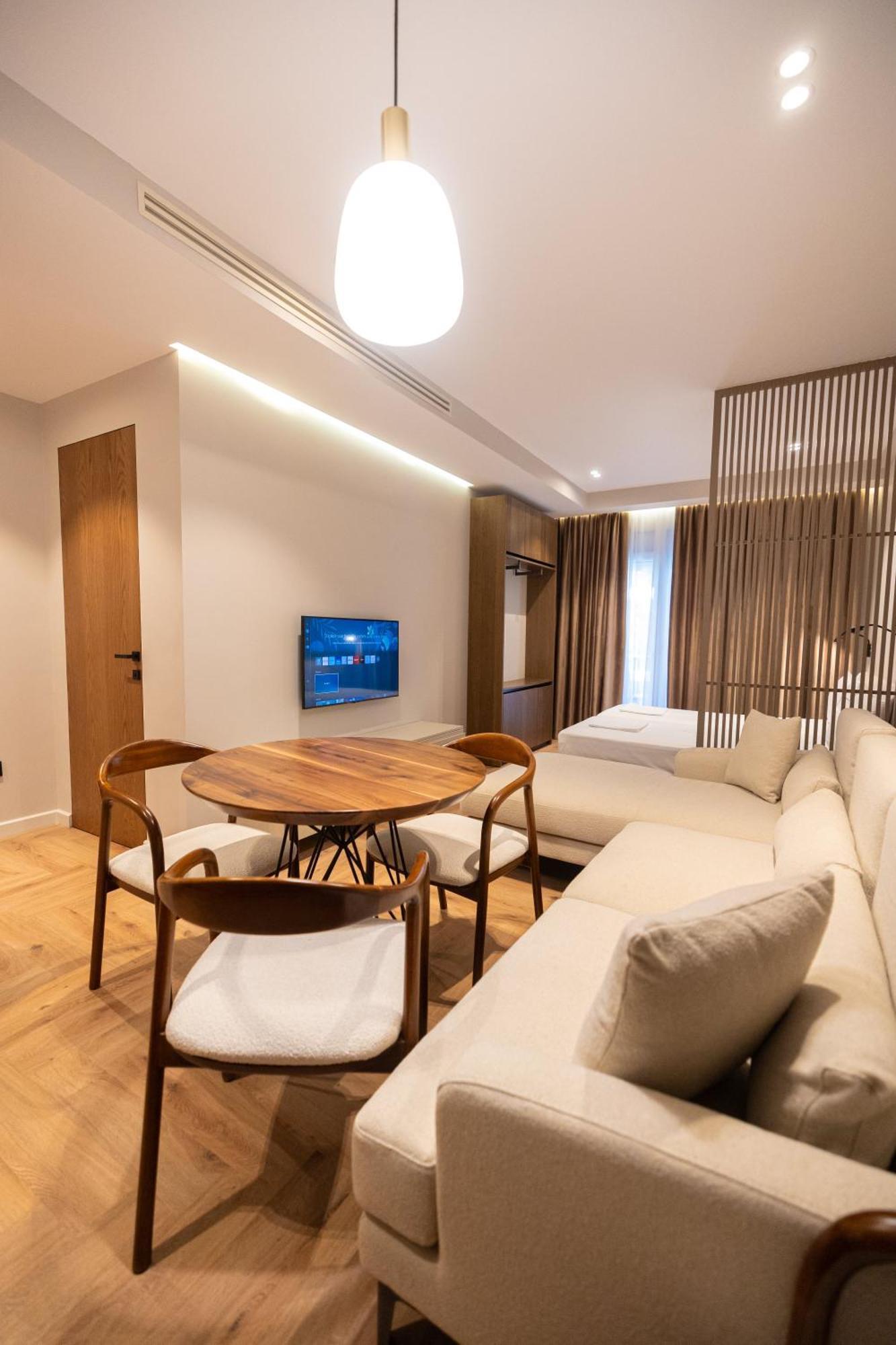 Diora'S Hotel And Apartments Vlora Kültér fotó